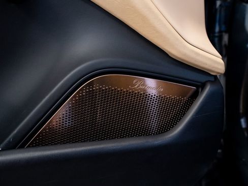 Used 2020 Porsche Taycan Turbo image 32