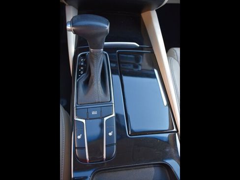 Used 2017 Kia Cadenza Premium FWD image 13