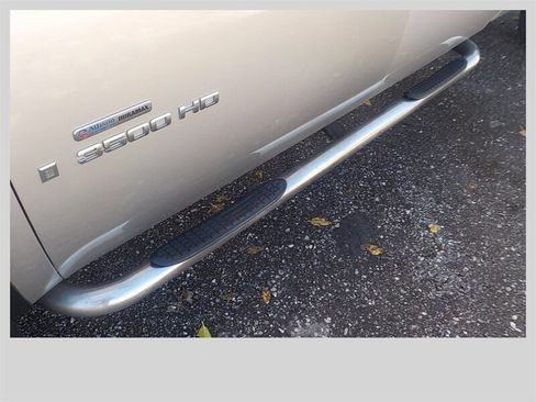 Used 2009 GMC Sierra 3500 SLT w/ SLT Convenience Package image 38