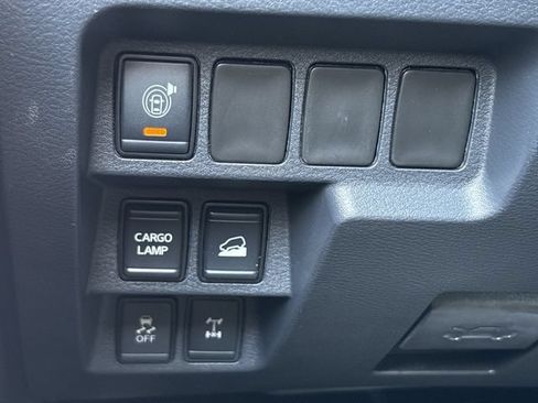 Used 2025 Nissan Frontier PRO-4X w/ Interior Protection Package AWD/4WD image 12