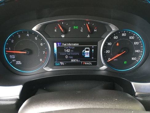 Used 2019 Chevrolet Traverse LT w/ LT Premium Package AWD/4WD image 2