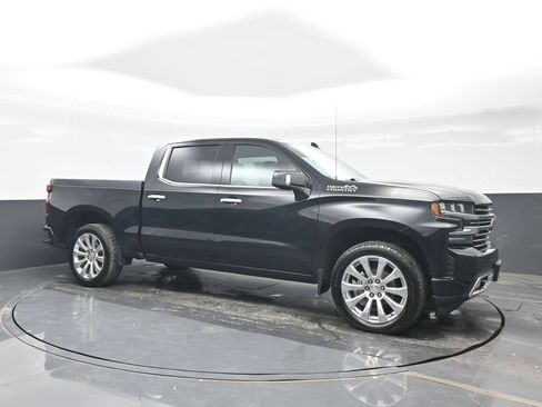 Used 2020 Chevrolet Silverado 1500 High Country w/ Technology Package AWD/4WD image 8