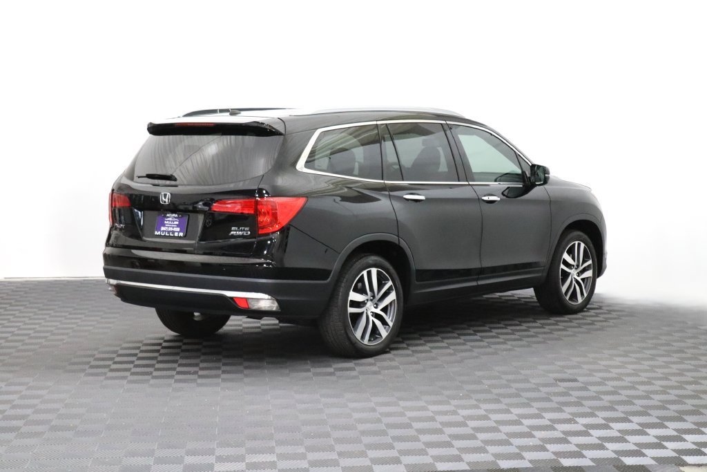 Used 2017 Honda Pilot Elite image 9