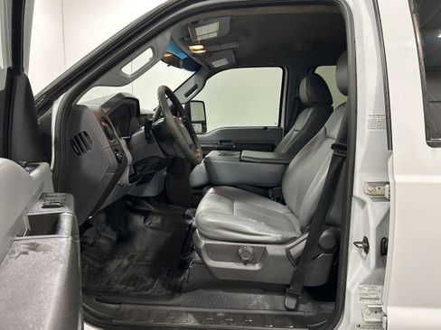 Used 2015 Ford F350 XL w/ Power Equipment Group image 3
