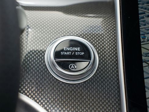 Used 2024 Mercedes-Benz GLC 43 AMG 4MATIC image 32