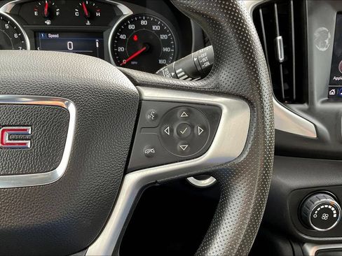 Used 2024 GMC Terrain SLE FWD image 16