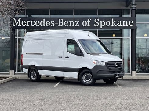 Used 2024 Mercedes-Benz Sprinter 144 Cargo image 2
