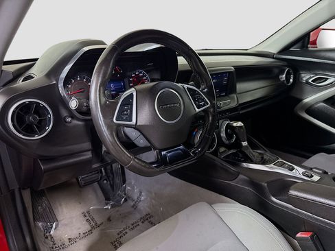 Used 2020 Chevrolet Camaro LT image 23