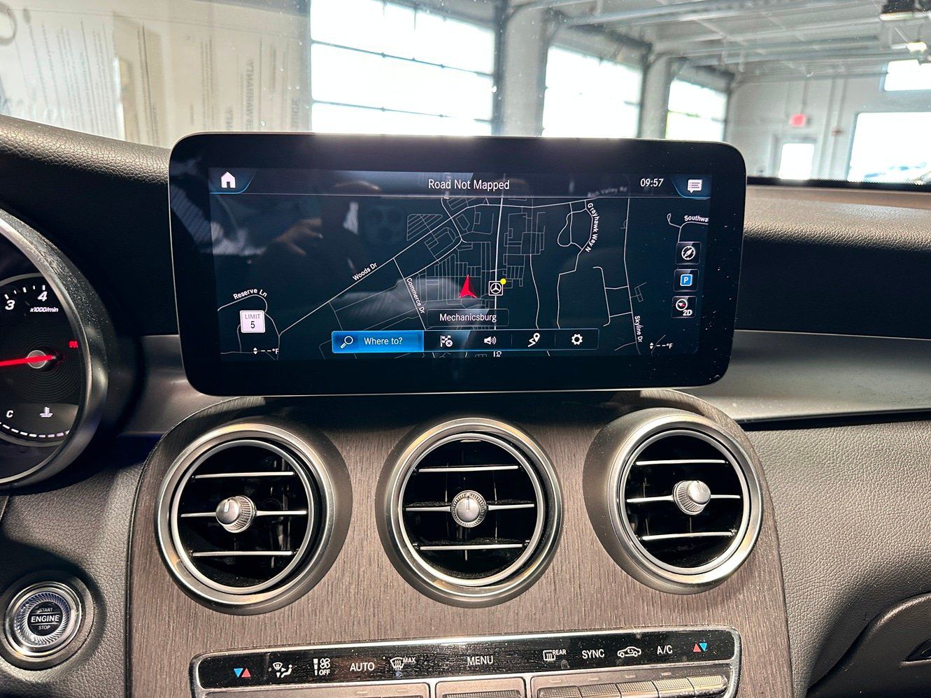 Used 2022 Mercedes-Benz GLC 300 4MATIC image 9