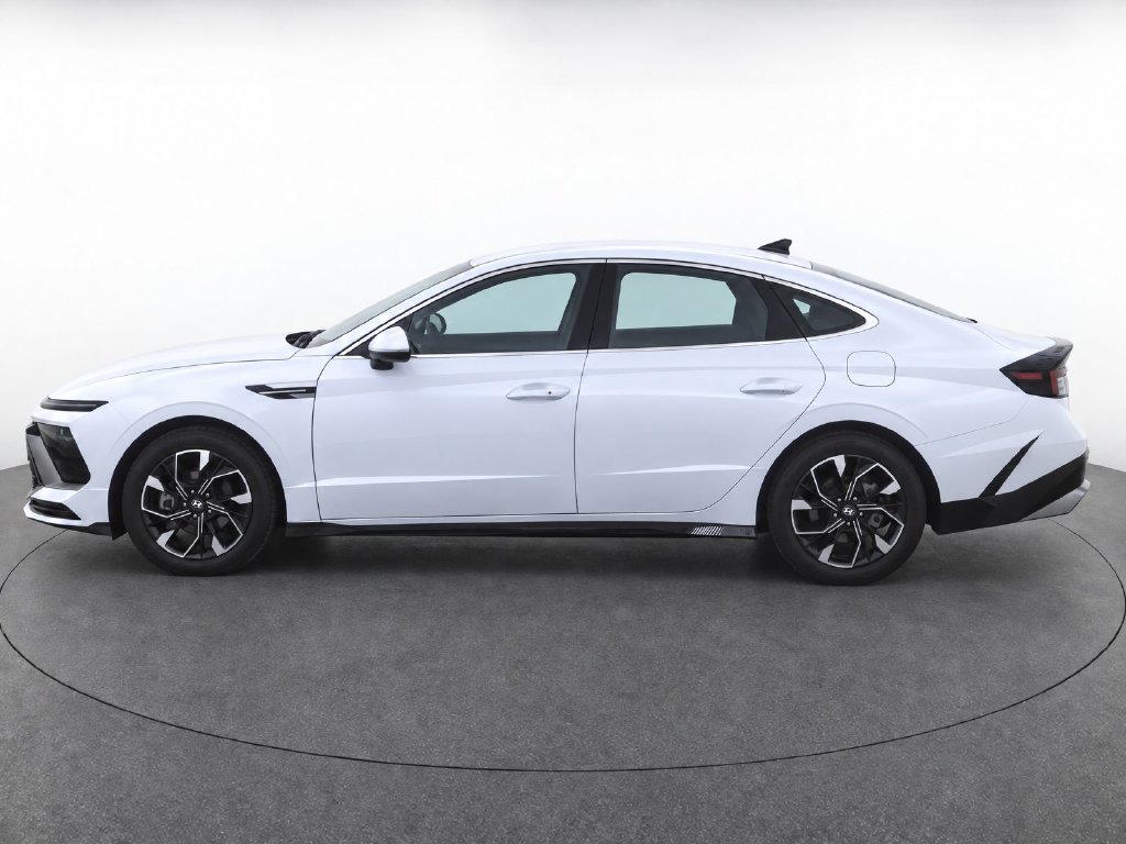 Used 2025 Hyundai Sonata SEL FWD image 6
