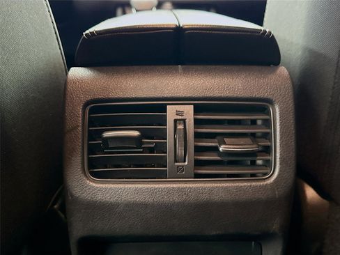 Used 2021 Nissan Rogue SV image 23