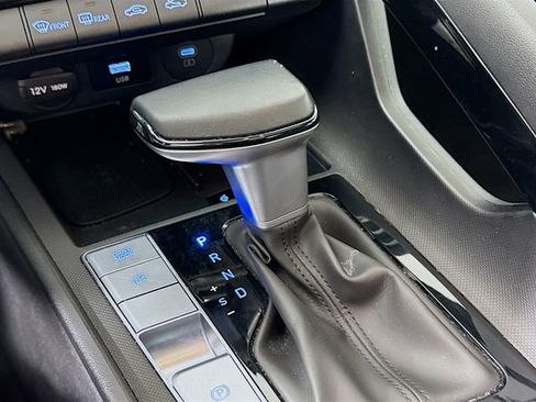 Used 2025 Hyundai Elantra SEL image 19