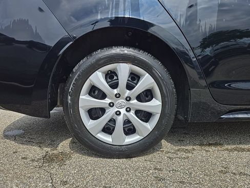 Used 2024 Toyota Corolla LE FWD image 12