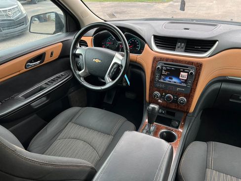 Used 2013 Chevrolet Traverse LT AWD/4WD image 16