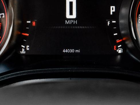 Used 2023 Dodge Challenger SXT w/ Blacktop Package image 27