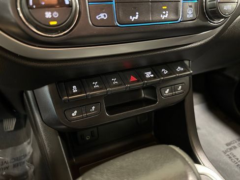 Used 2021 Chevrolet Colorado ZR2 image 30