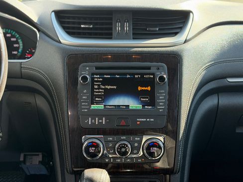 Used 2017 Chevrolet Traverse LT AWD/4WD image 12