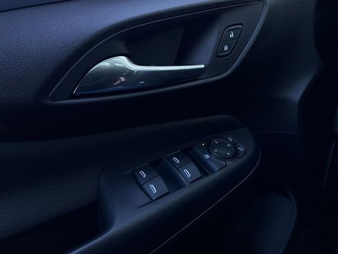 Used 2025 Buick Envista Preferred image 19