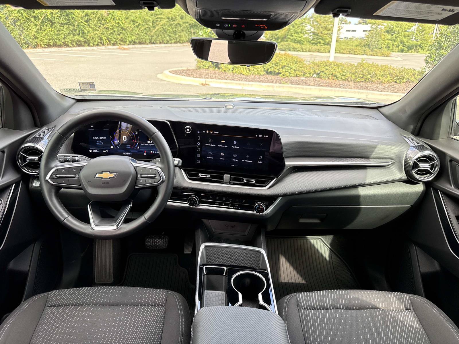 Used 2025 Chevrolet Equinox LT w/ Safety and Technology Package AWD/4WD image 12