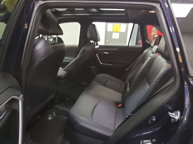 Used 2021 Toyota RAV4 XSE AWD/4WD image 9
