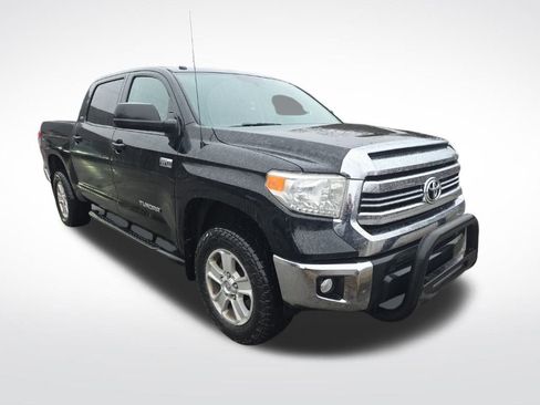 Used 2017 Toyota Tundra SR5 image 3