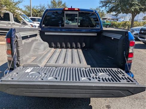 Used 2022 Nissan Frontier SV image 12