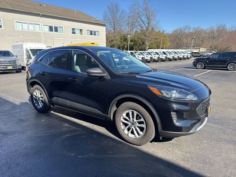 Used 2022 Ford Escape SE w/ Cold Weather Package image 6