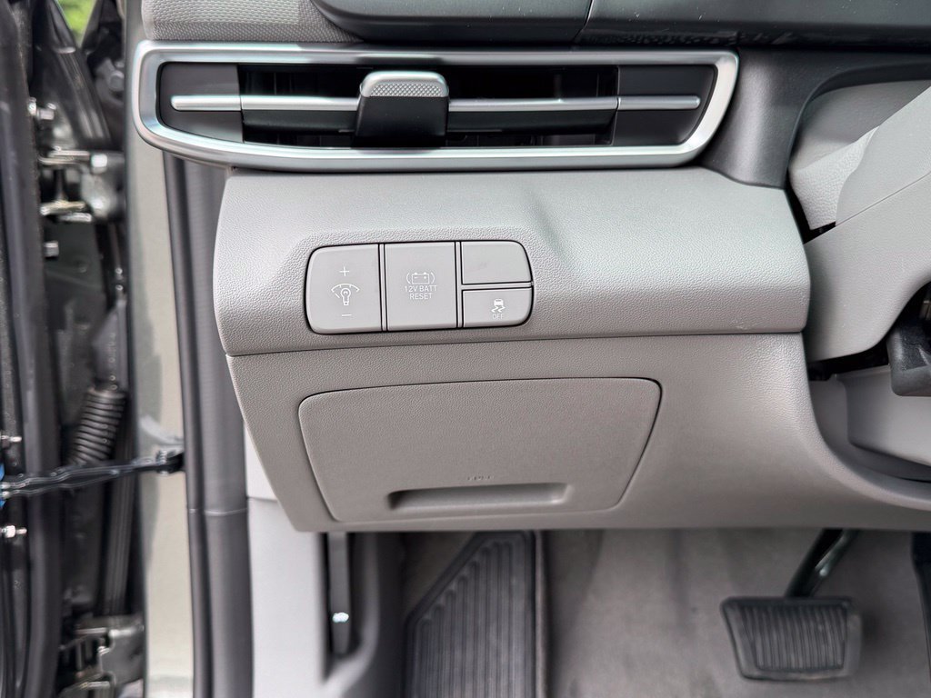 New 2026 Hyundai Elantra SEL w/ Cargo Package FWD image 17