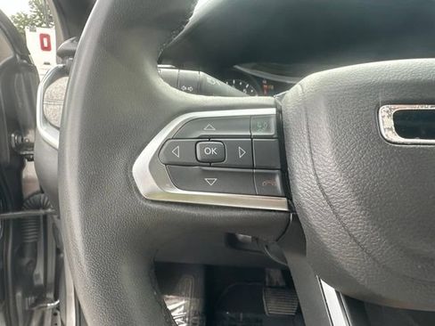 Used 2024 Jeep Compass Latitude AWD/4WD image 19