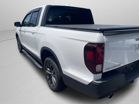 Used 2023 Honda Ridgeline Sport image 15