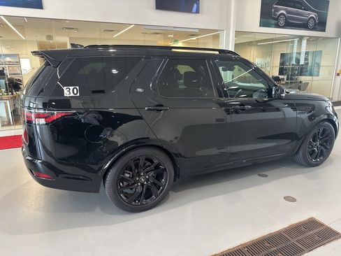 Used 2025 Land Rover Discovery Dynamic SE AWD/4WD image 3