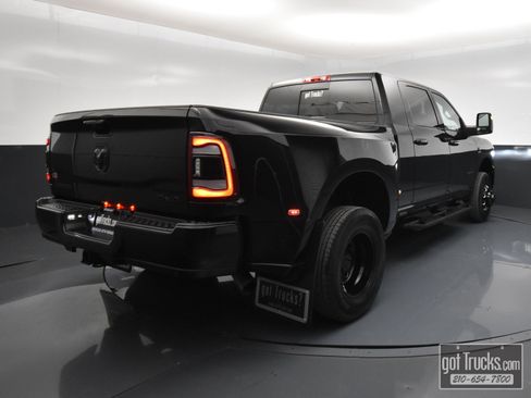 Used 2024 RAM 3500 Laramie w/ Night Edition AWD/4WD image 47