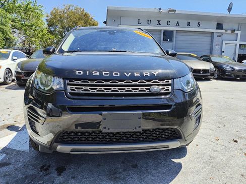 Used 2018 Land Rover Discovery Sport SE image 17