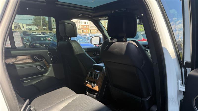 Used 2018 Land Rover Range Rover Supercharged AWD/4WD image 14