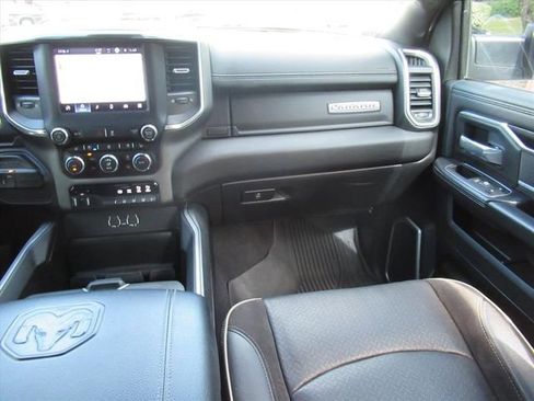 Used 2022 RAM 2500 Laramie w/ Night Edition AWD/4WD image 13