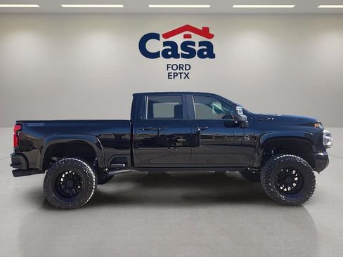 Used 2025 Chevrolet Silverado 2500 LT w/ Trail Boss Package image 2