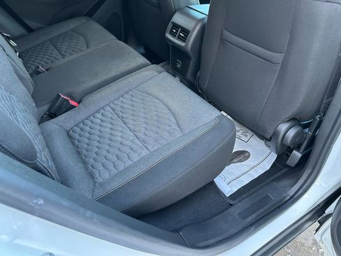 Used 2021 Chevrolet Equinox LT image 11