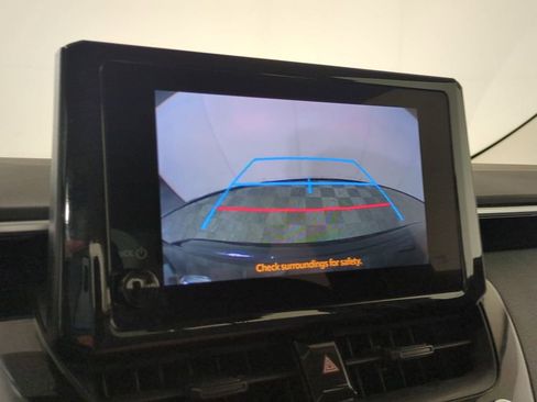 Used 2024 Toyota Corolla LE FWD image 21