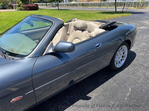 Used 2001 Jaguar XKR Convertible RWD image 34