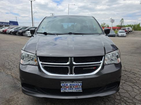 Used 2015 Dodge Grand Caravan American Value Package FWD image 4