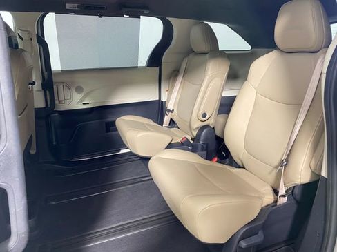Certified 2021 Toyota Sienna XLE AWD/4WD image 13