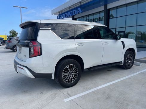 Used 2025 Nissan Armada SL w/ Captain's Chari Seat Package image 6