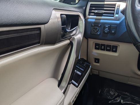 Used 2021 Lexus GX 460 Premium AWD/4WD image 25