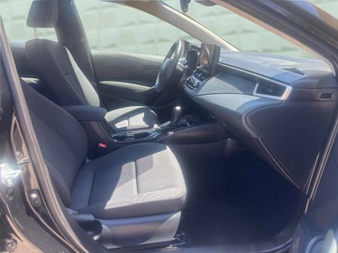 Used 2025 Toyota Corolla LE FWD image 13