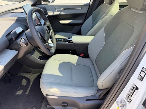 Used 2026 Volvo EX30 Plus w/ Climate Package AWD/4WD image 27