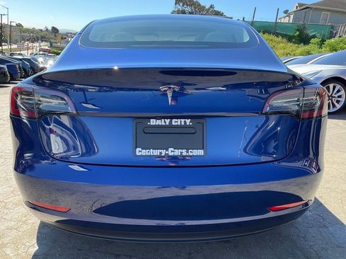 Used 2023 Tesla Model 3 Standard Range image 4