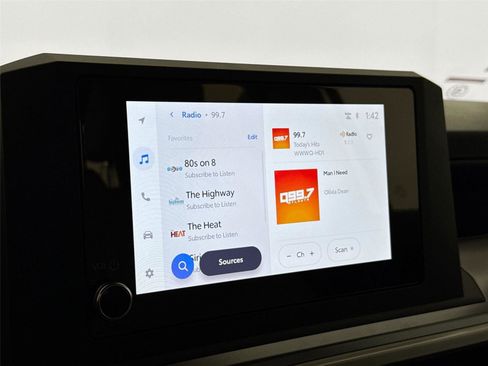 Certified 2025 Toyota Tacoma SR5 image 22