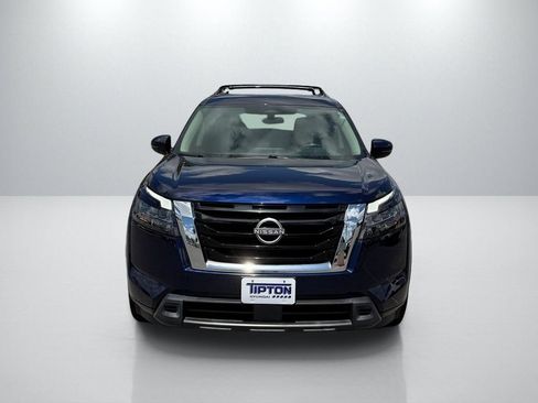 Used 2024 Nissan Pathfinder SV FWD image 2