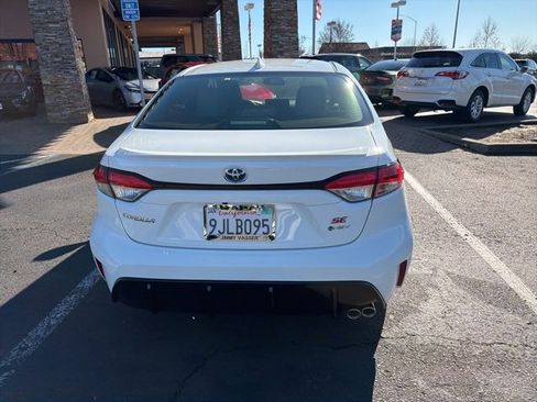 Certified 2025 Toyota Corolla SE image 9