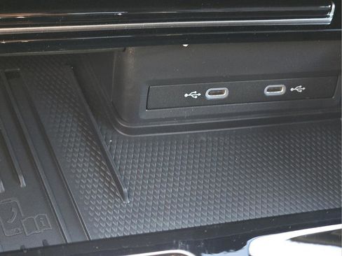 New 2026 Volkswagen Atlas Cross Sport SE FWD image 19